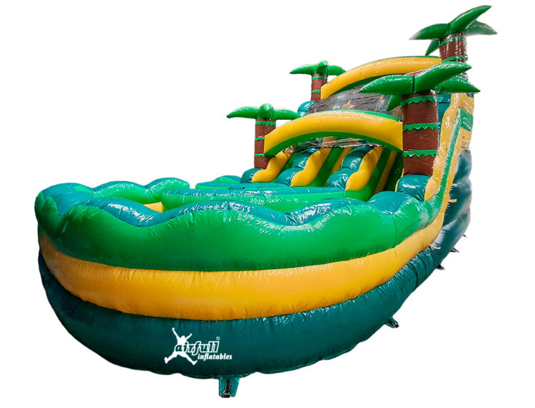 Tobogán palmeras con piscina